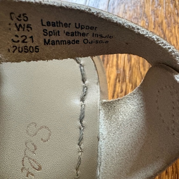 Saltwater Sandals by Hoy size Kids 3 - Picture 5 of 5